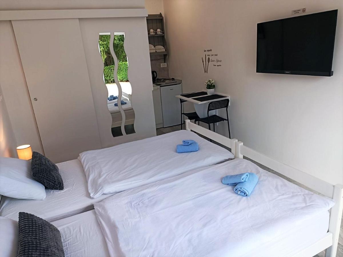 Studio Apartman Brletić Tounj Bagian luar foto