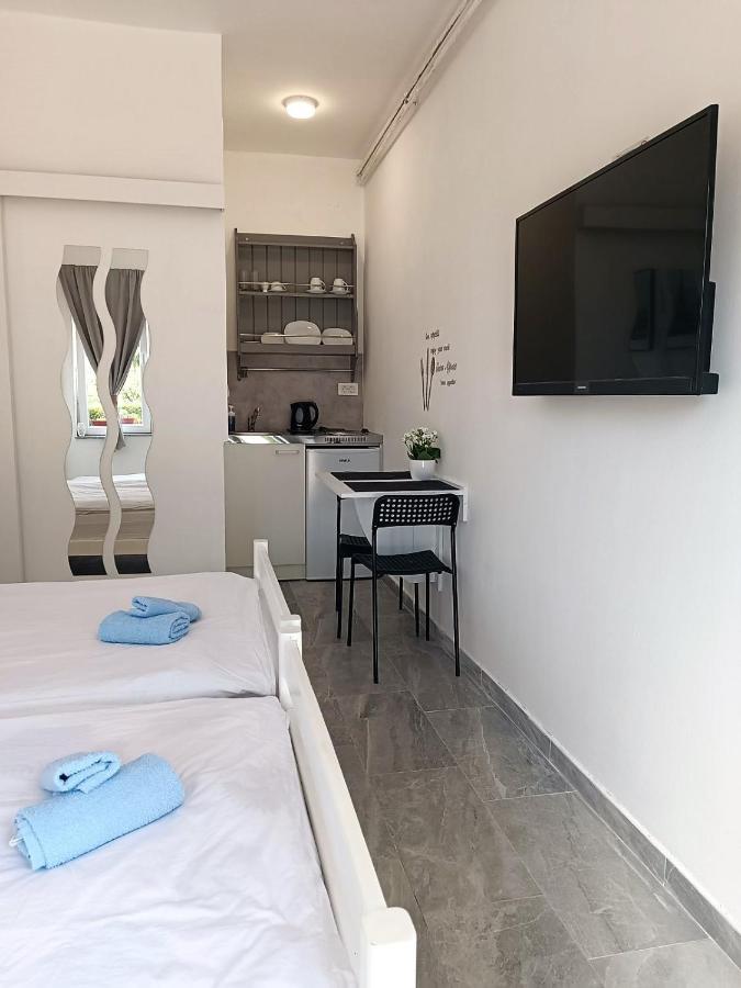 Studio Apartman Brletić Tounj Bagian luar foto