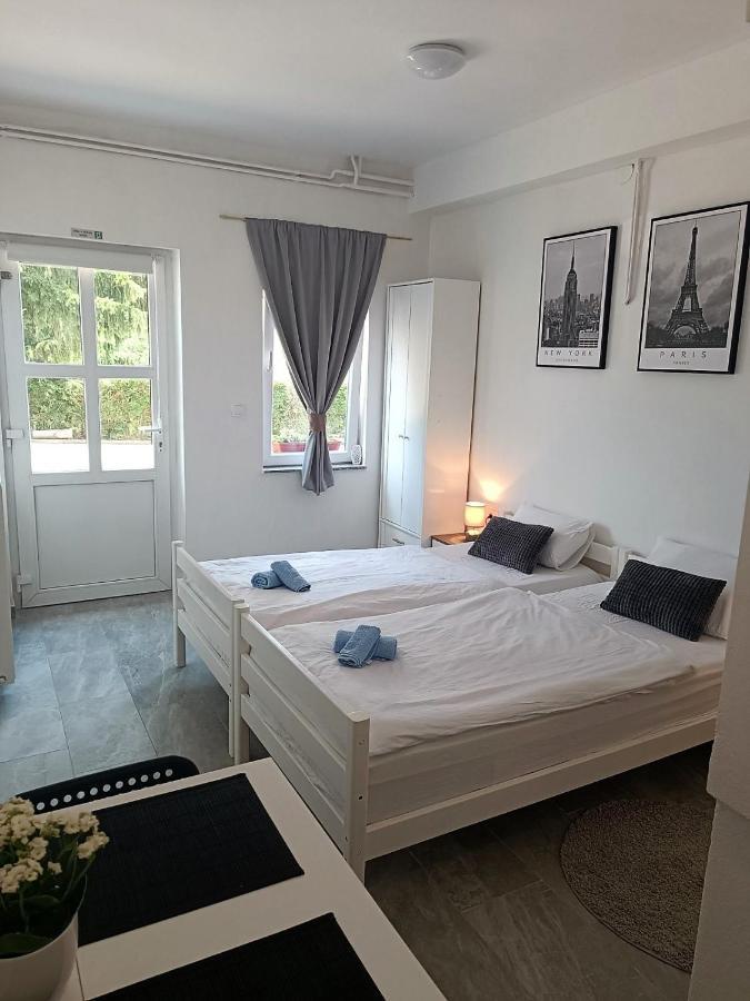 Studio Apartman Brletić Tounj Bagian luar foto