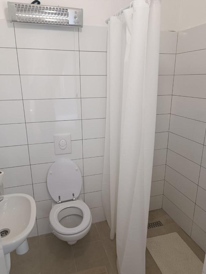 Studio Apartman Brletić Tounj Bagian luar foto