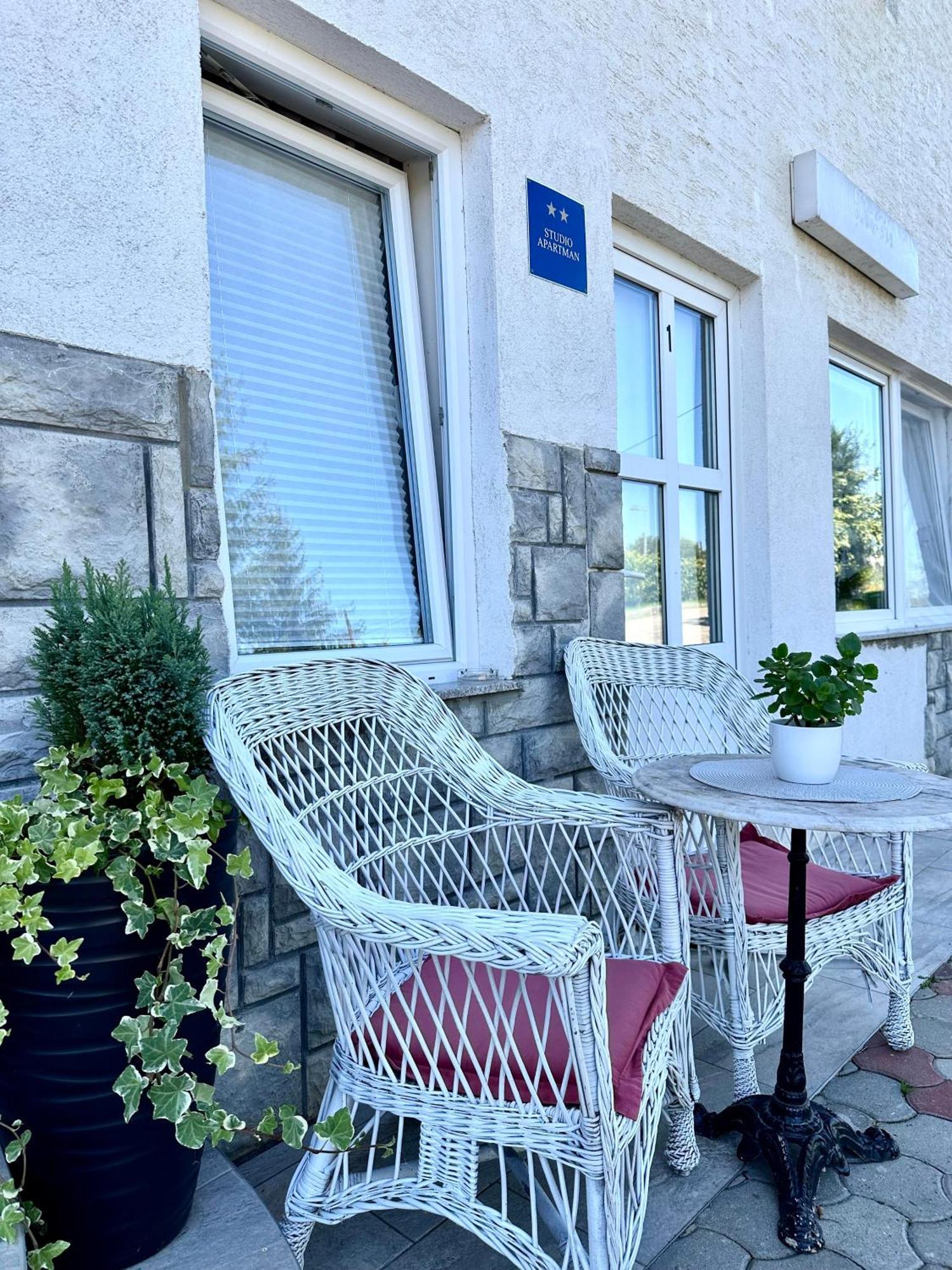 Studio Apartman Brletić Tounj Bagian luar foto
